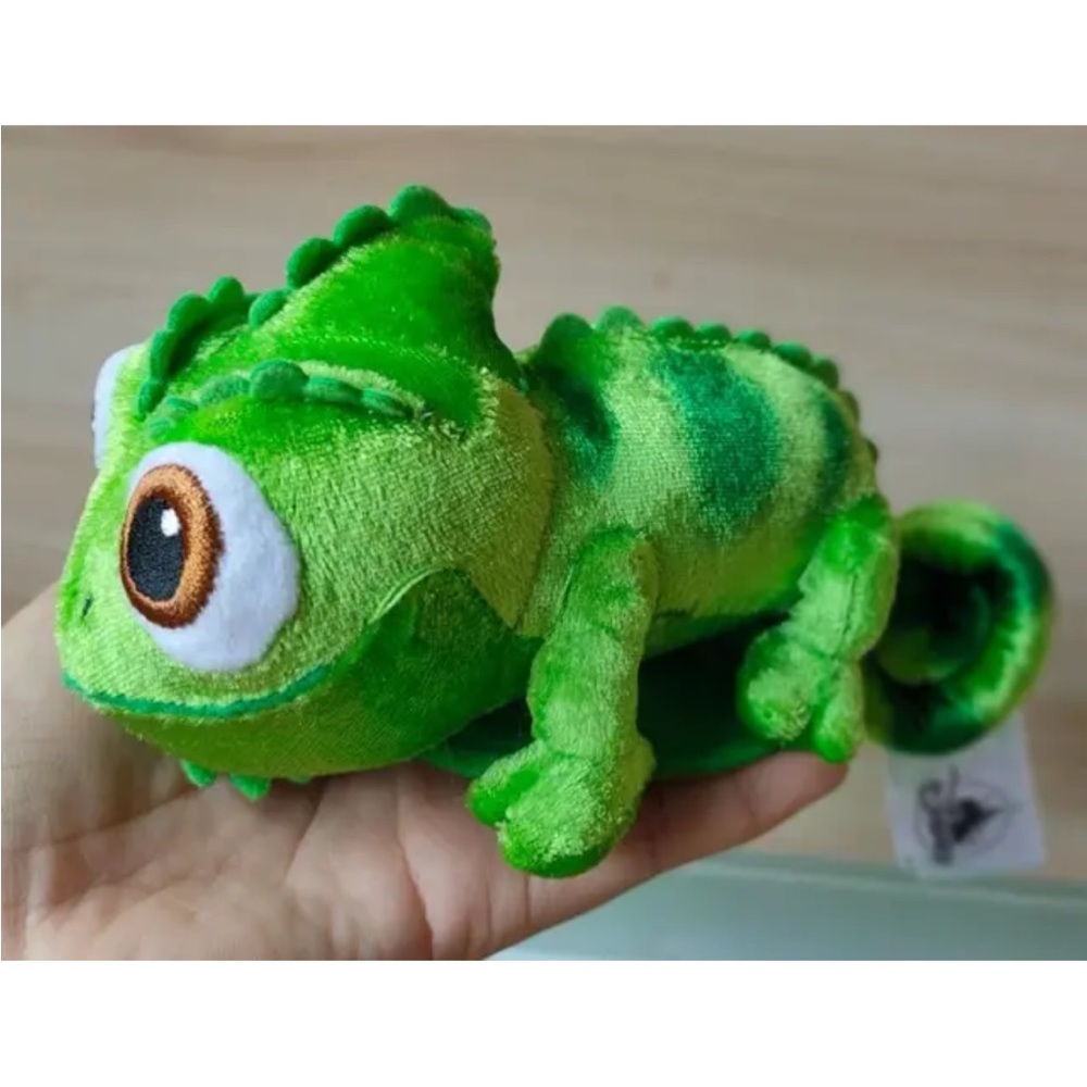 Disney Pascal Shoulder Plush Magnet from Tangled